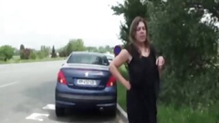 Ova nimfomanka razbarušenog izgleda je upravo to, seksualna nakaza